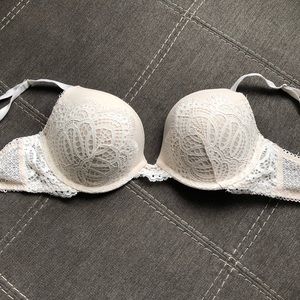 Victoria’s Secret Dream Angels push up bra